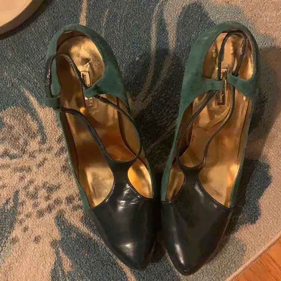 Beautiful Suede and Patent Heels 👠 🤩❤️ - Picture 9 of 9